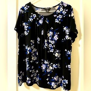 Liz Claiborne Career Woman 0X Blue Floral blouse!